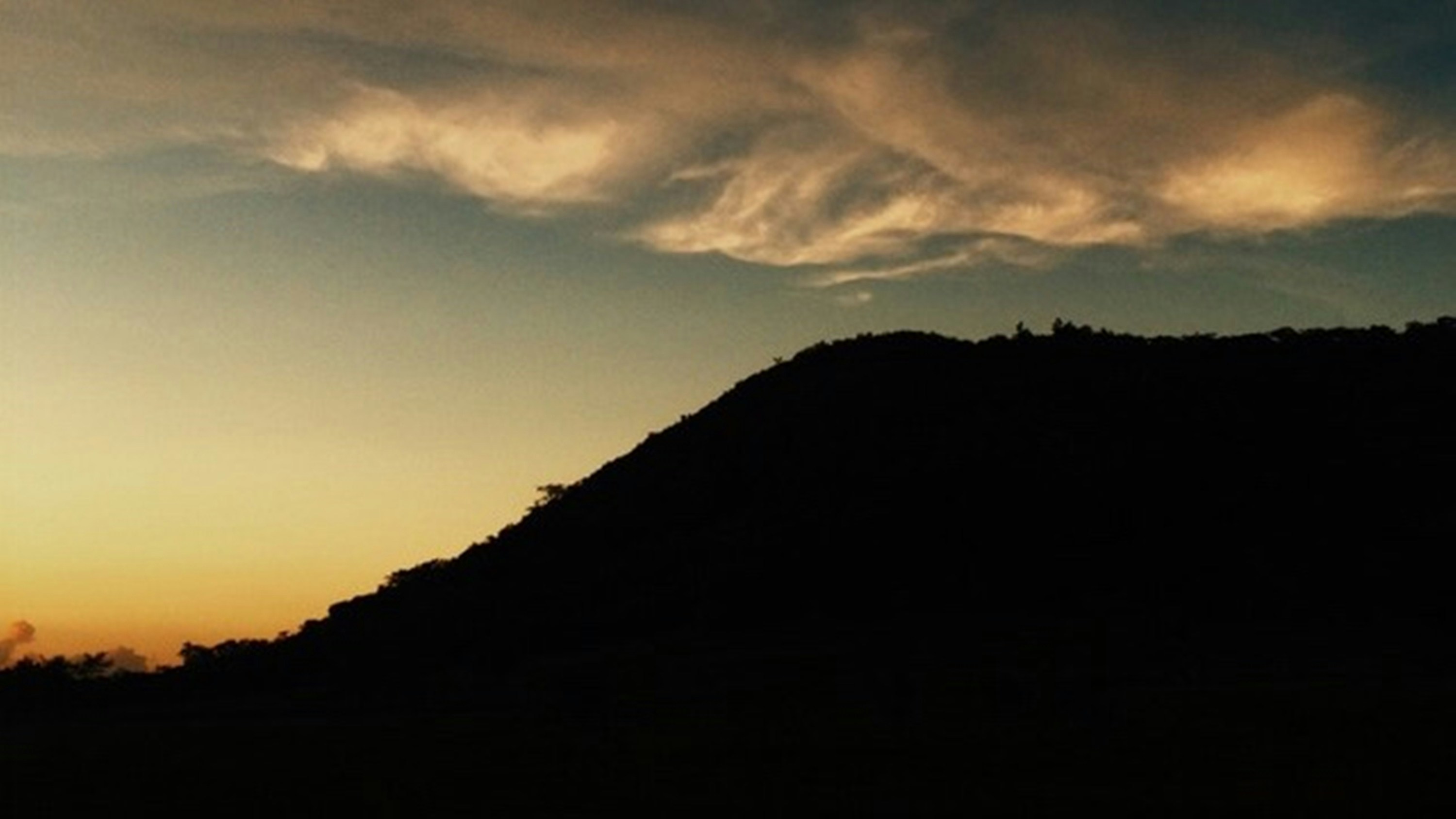 Free Unsplash photo from Louis Hequeva