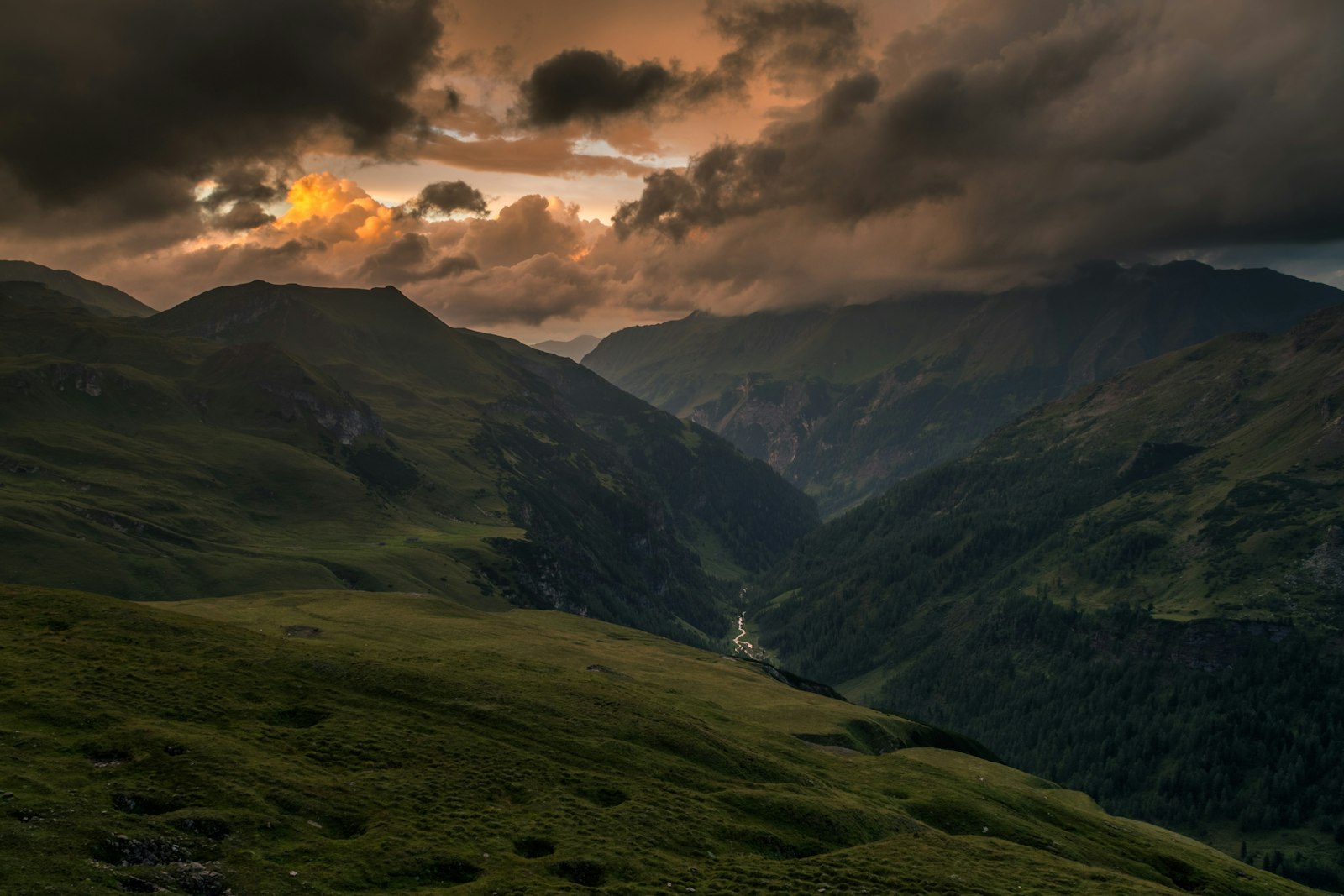 Pentax K-S2 sample photo. Valley under cloudy sky photography