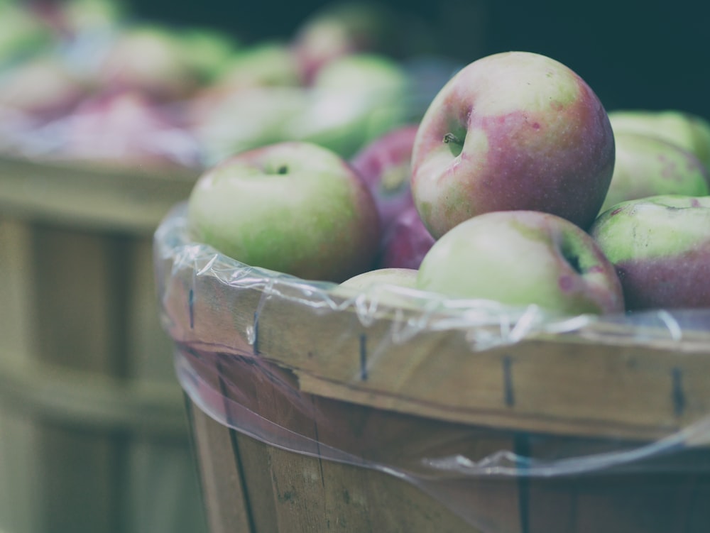 bucket of apple fruits