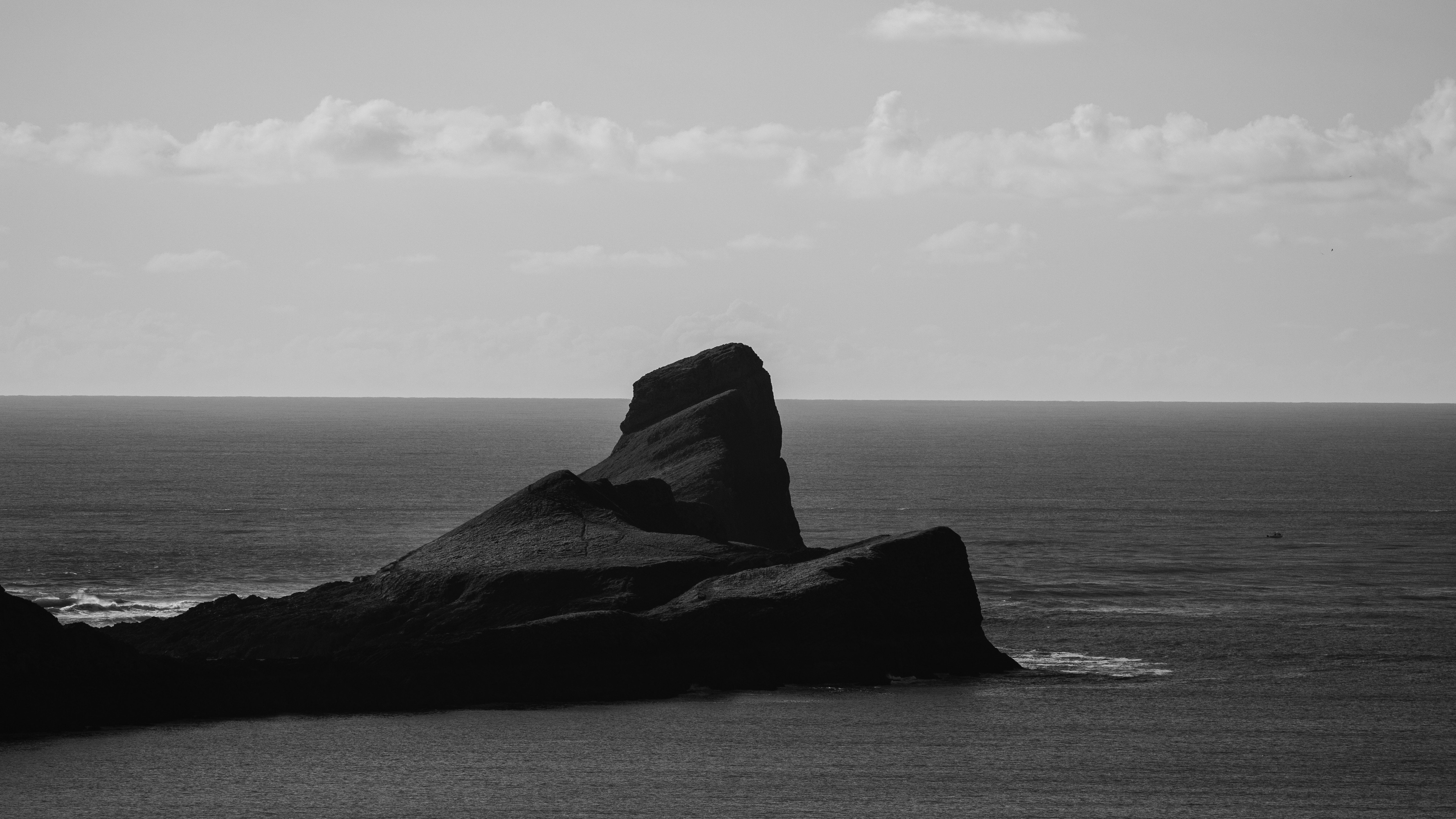 Free Unsplash photo from Alexander Edwards