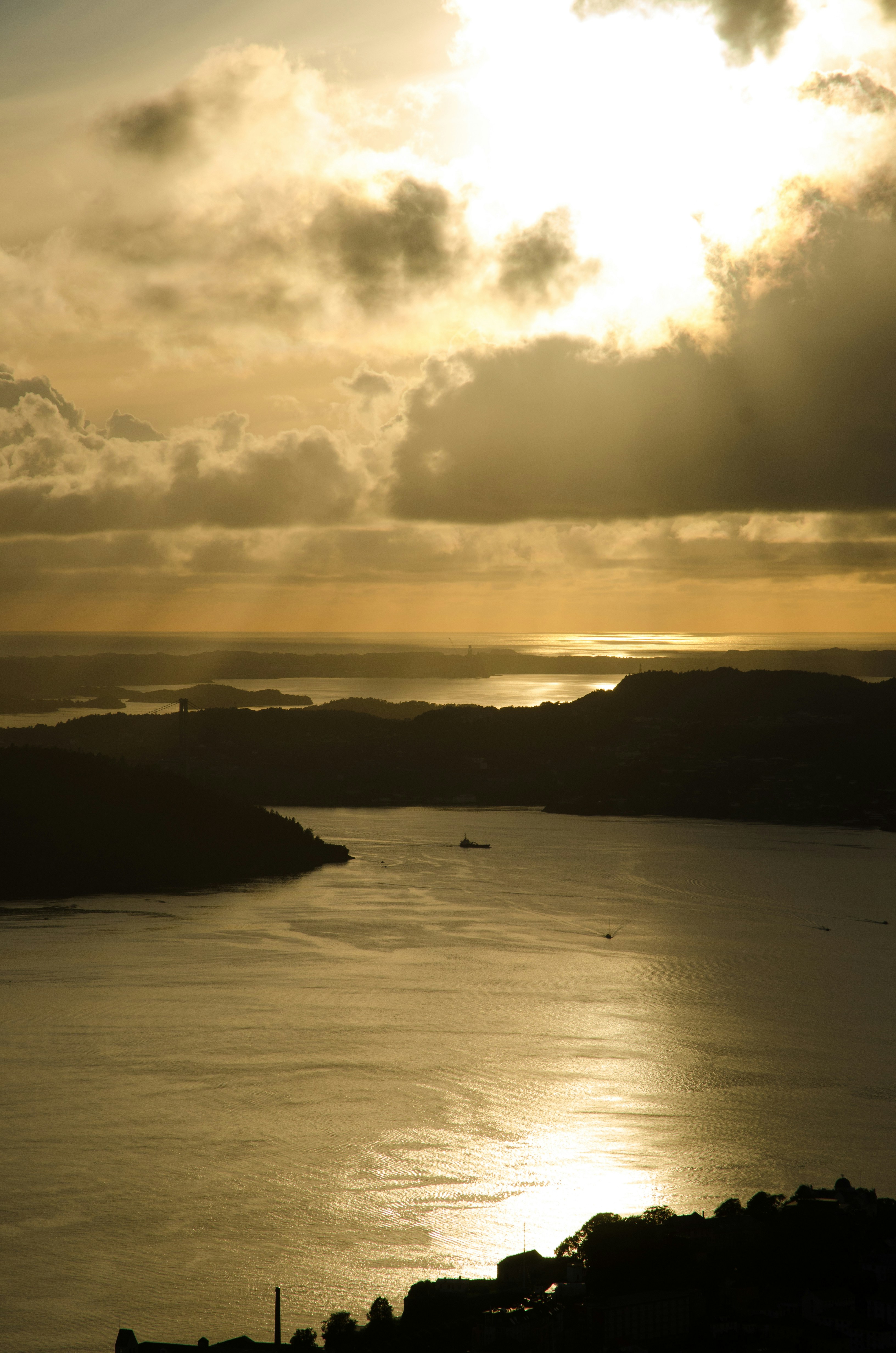 Free Unsplash photo from Simon Goetz