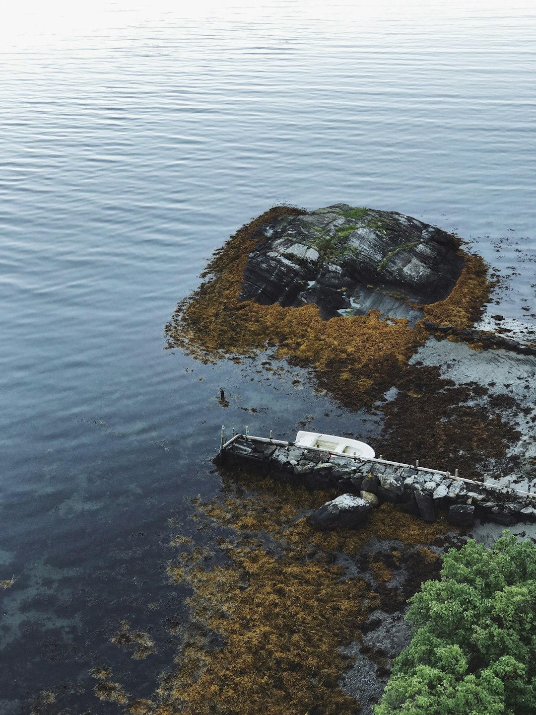 photo of Øystese Shore near Steinsdalsfossen