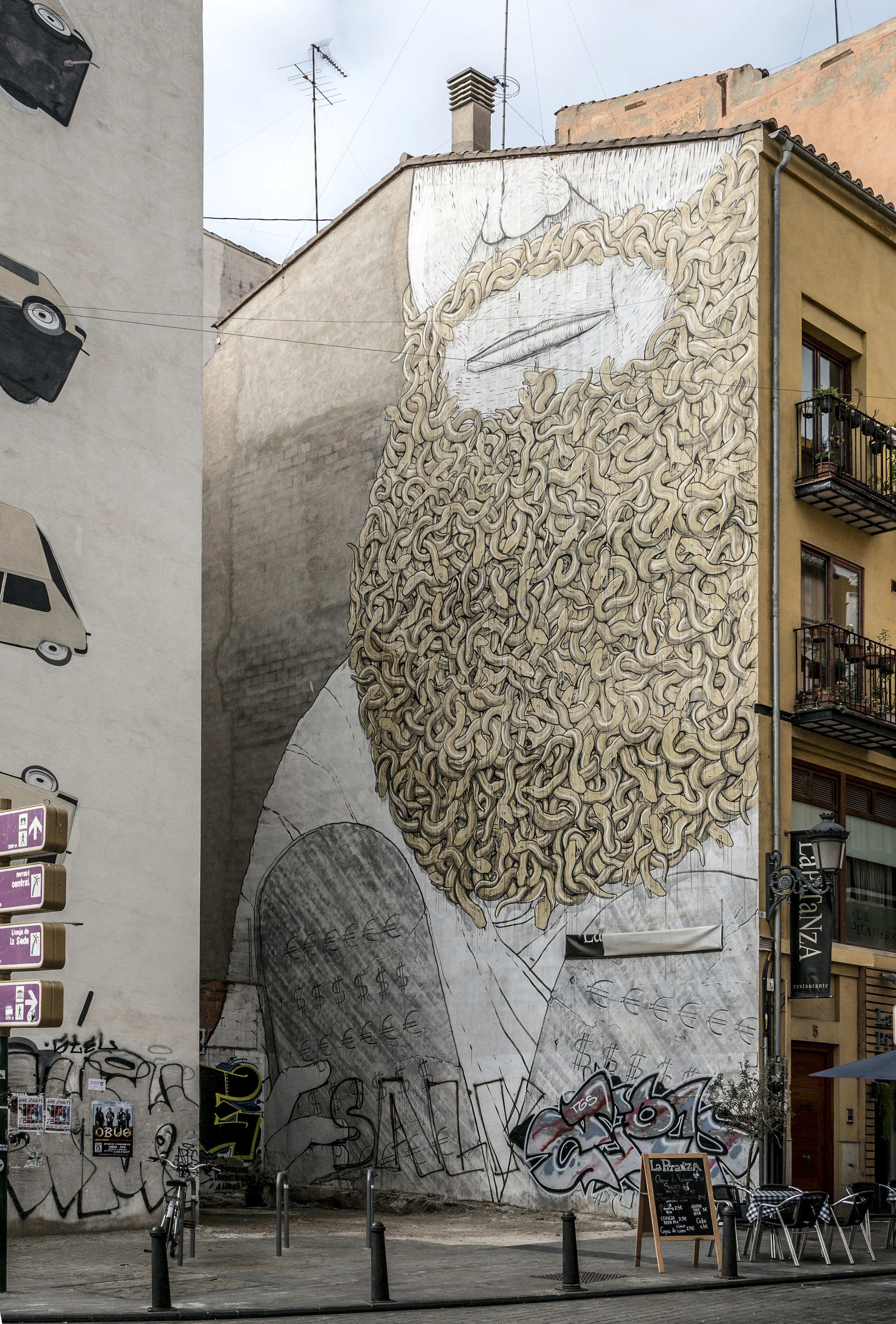 Free Unsplash photo from hugo saiz