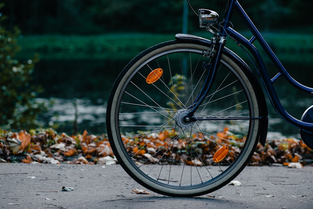 photo of front bicycle wheel