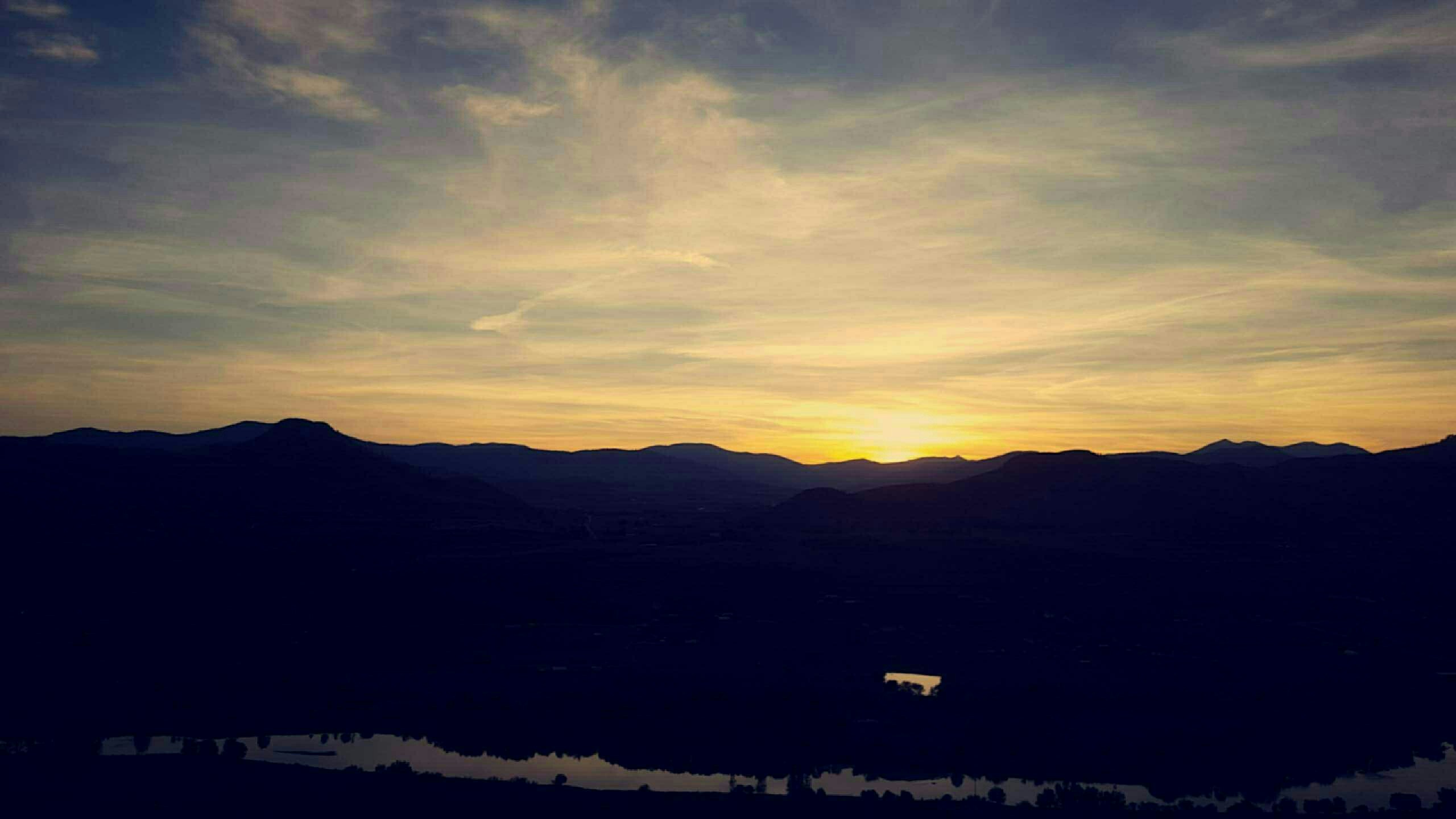 Free Unsplash photo from Adrian Mendoza