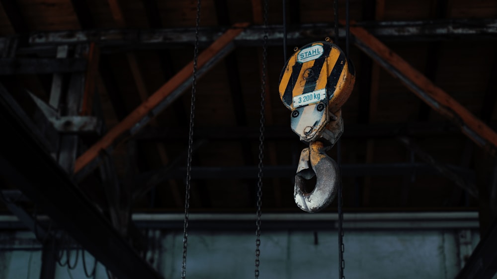 yellow and black chain hoist