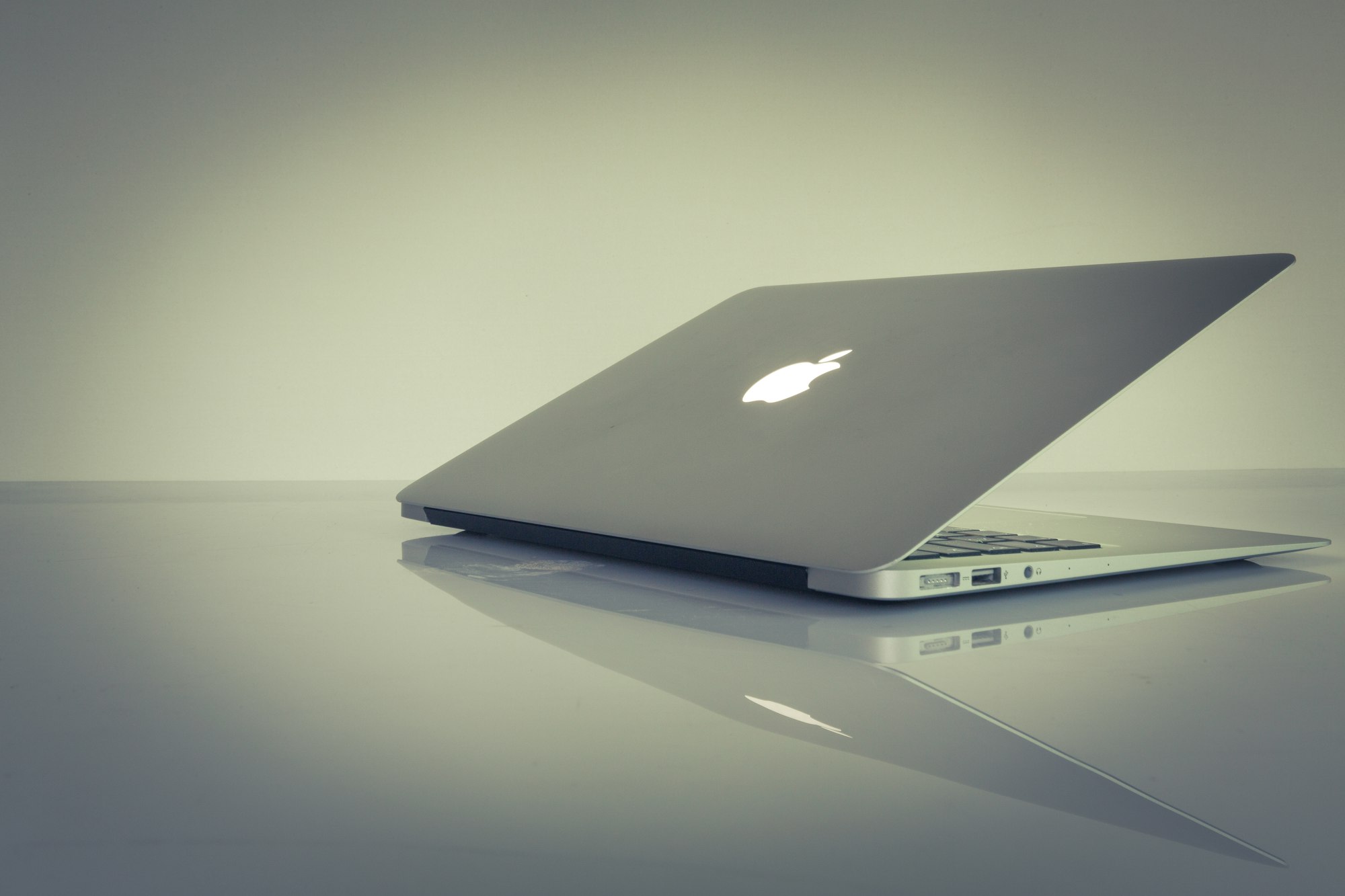 Улучшаем изображение MacBook Air