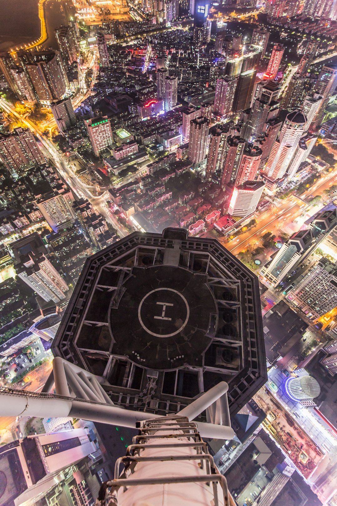 photo of Shenzhen Landmark near Shenzhen Bay Park