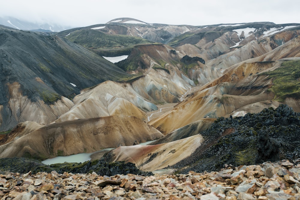 aerial photography of mountain at daytime