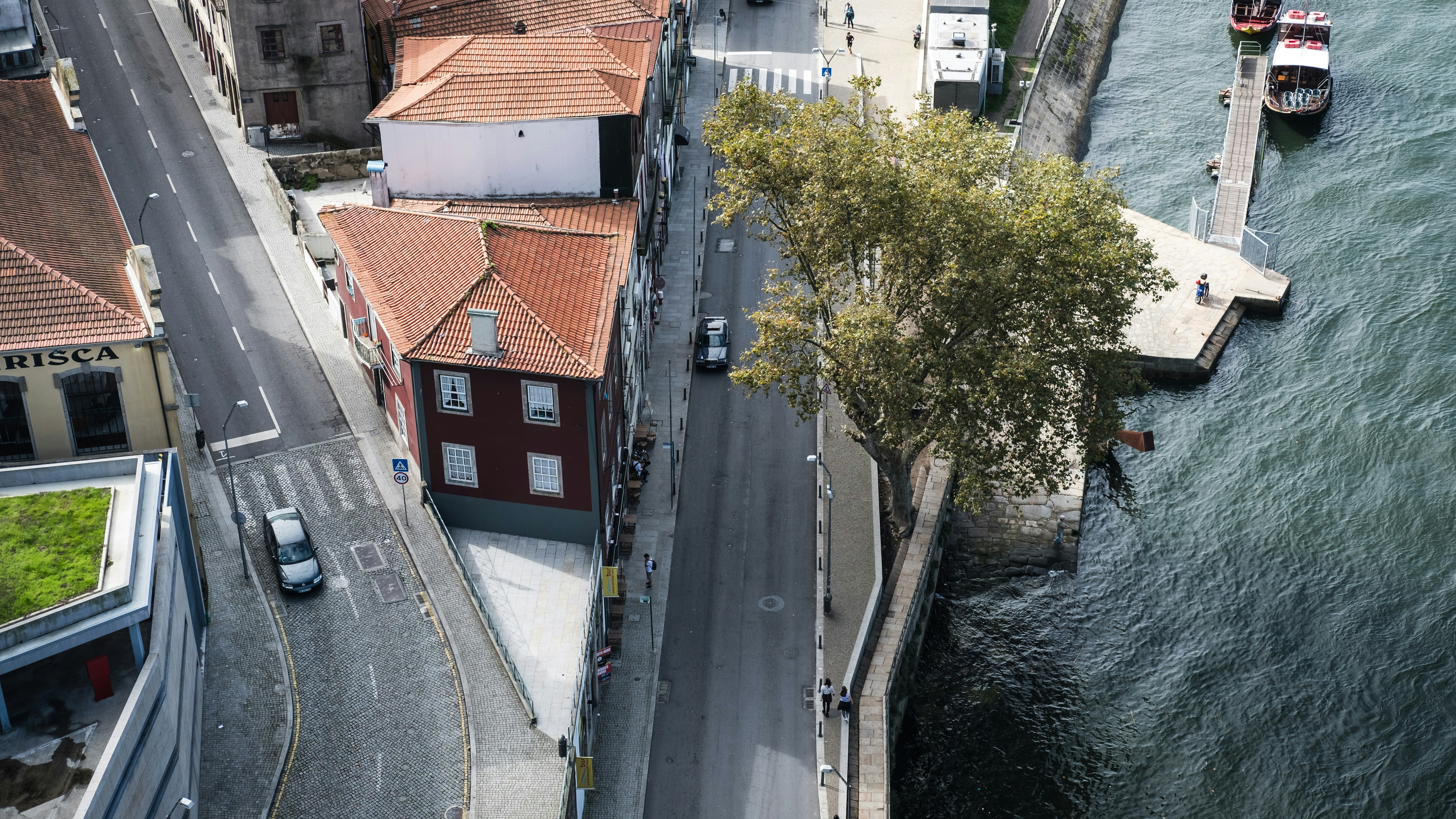 Free Unsplash photo from Tj Holowaychuk