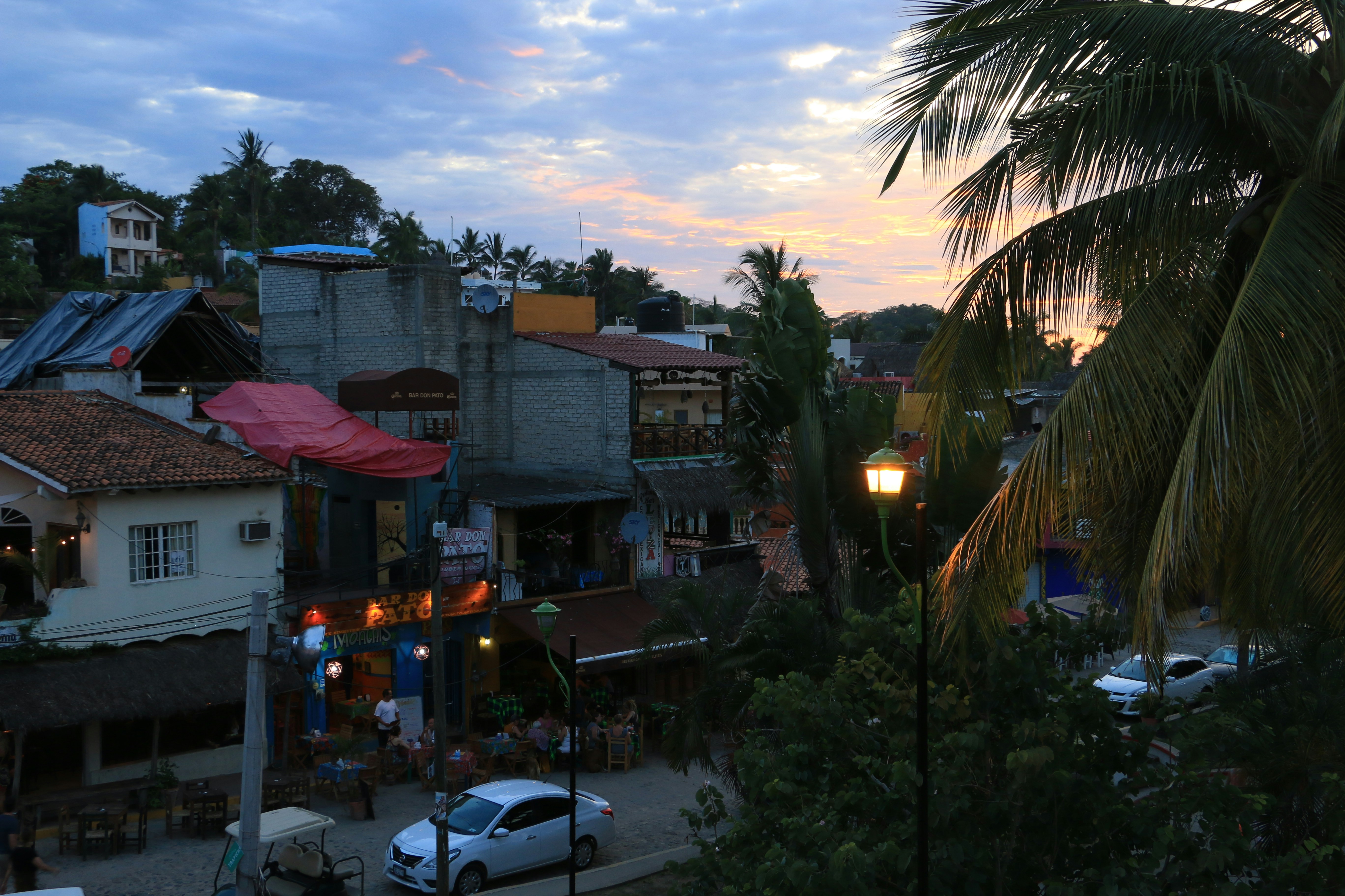 Free Unsplash photo from Raphael Bruno