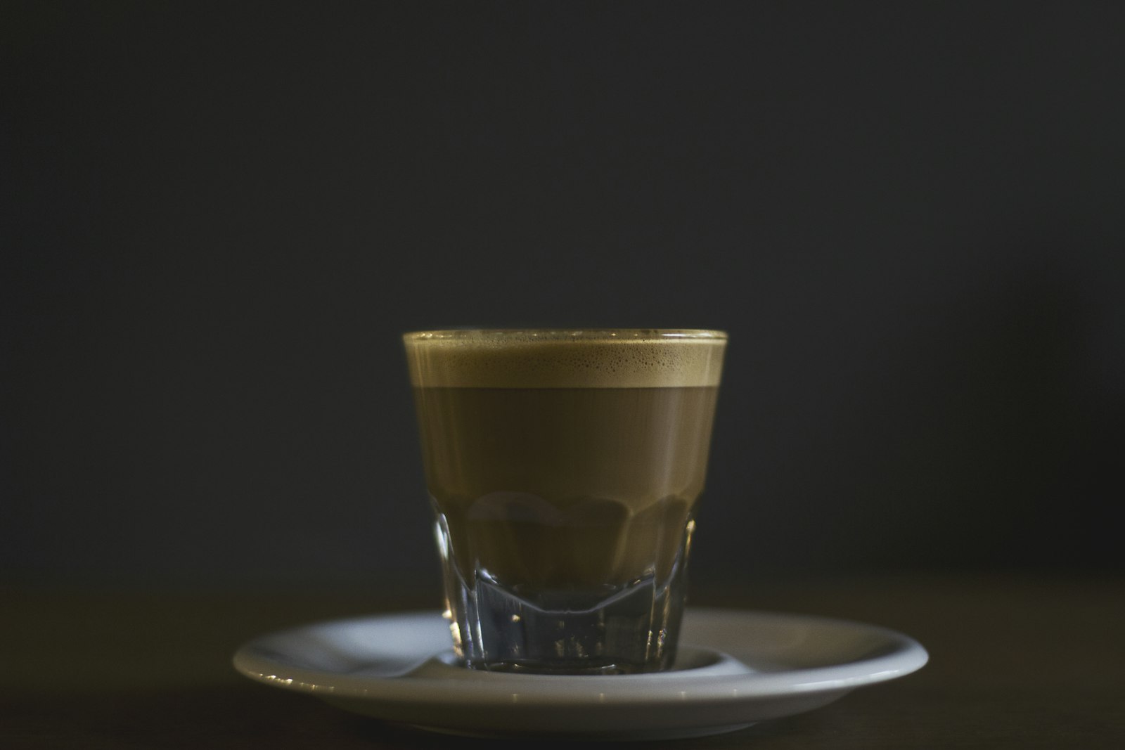 Canon EOS 60D + Canon EF 50mm F1.4 USM sample photo. Coffee filled rock glass photography