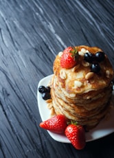 pancakes with fruits