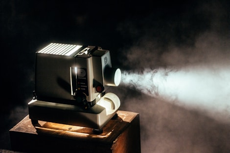 Pathé Héritage by Raphaël Pathé a Pathé Projector