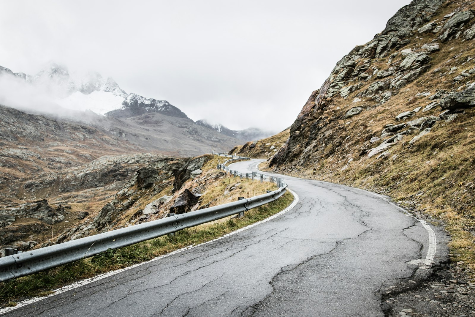 Canon EOS 7D Mark II + Canon EF 24-70mm F2.8L II USM sample photo. Gray concrete road near photography