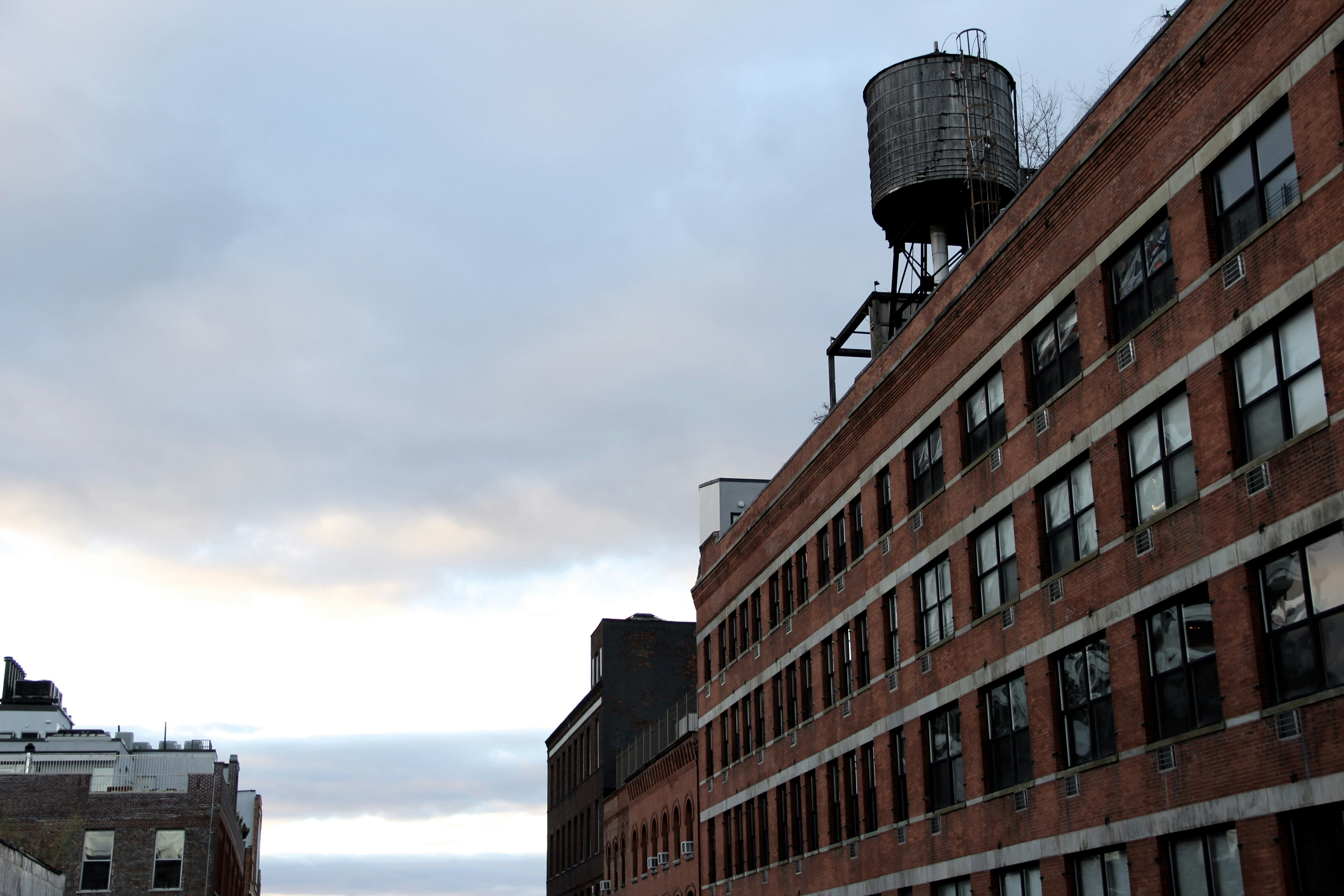 Free Unsplash photo from Louis-Victor Morgaut