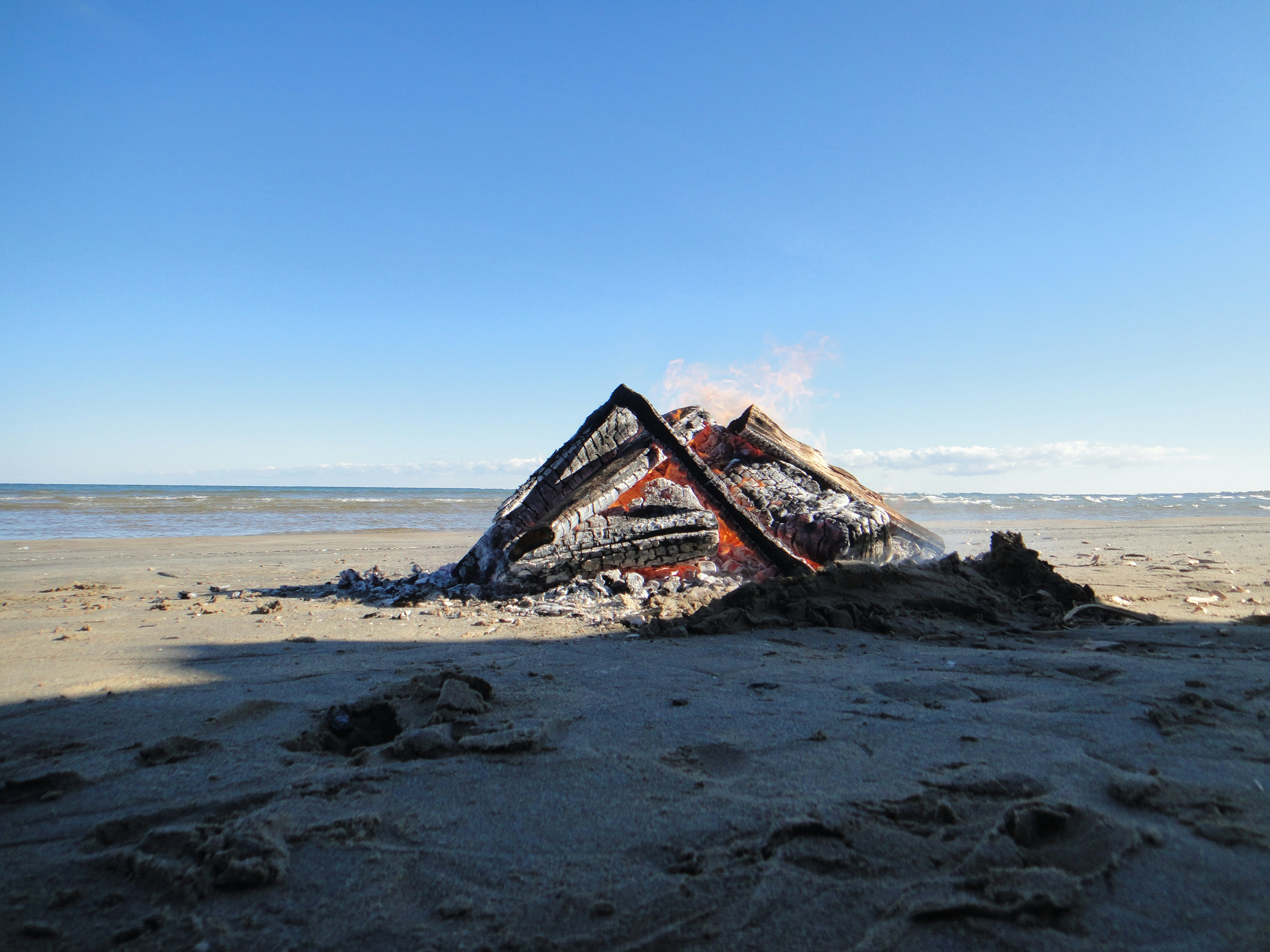 Free Unsplash photo from Clayton Holmes