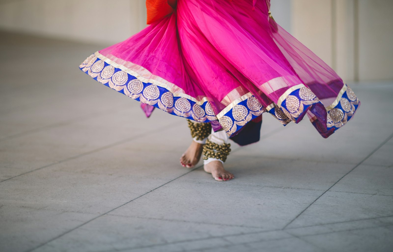 Canon EF 85mm F1.2L II USM sample photo. Woman wearing pink dress photography