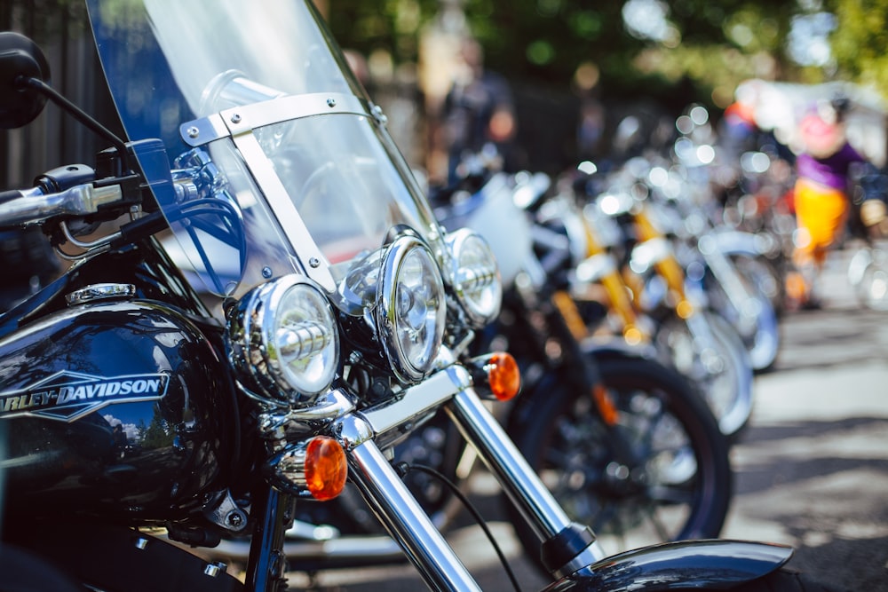 foto de primer plano de la motocicleta de turismo Harley-Davidson