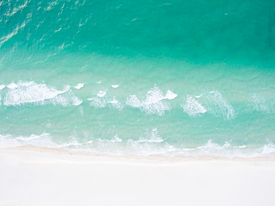 high waves at daytime in Gulf Breeze United States