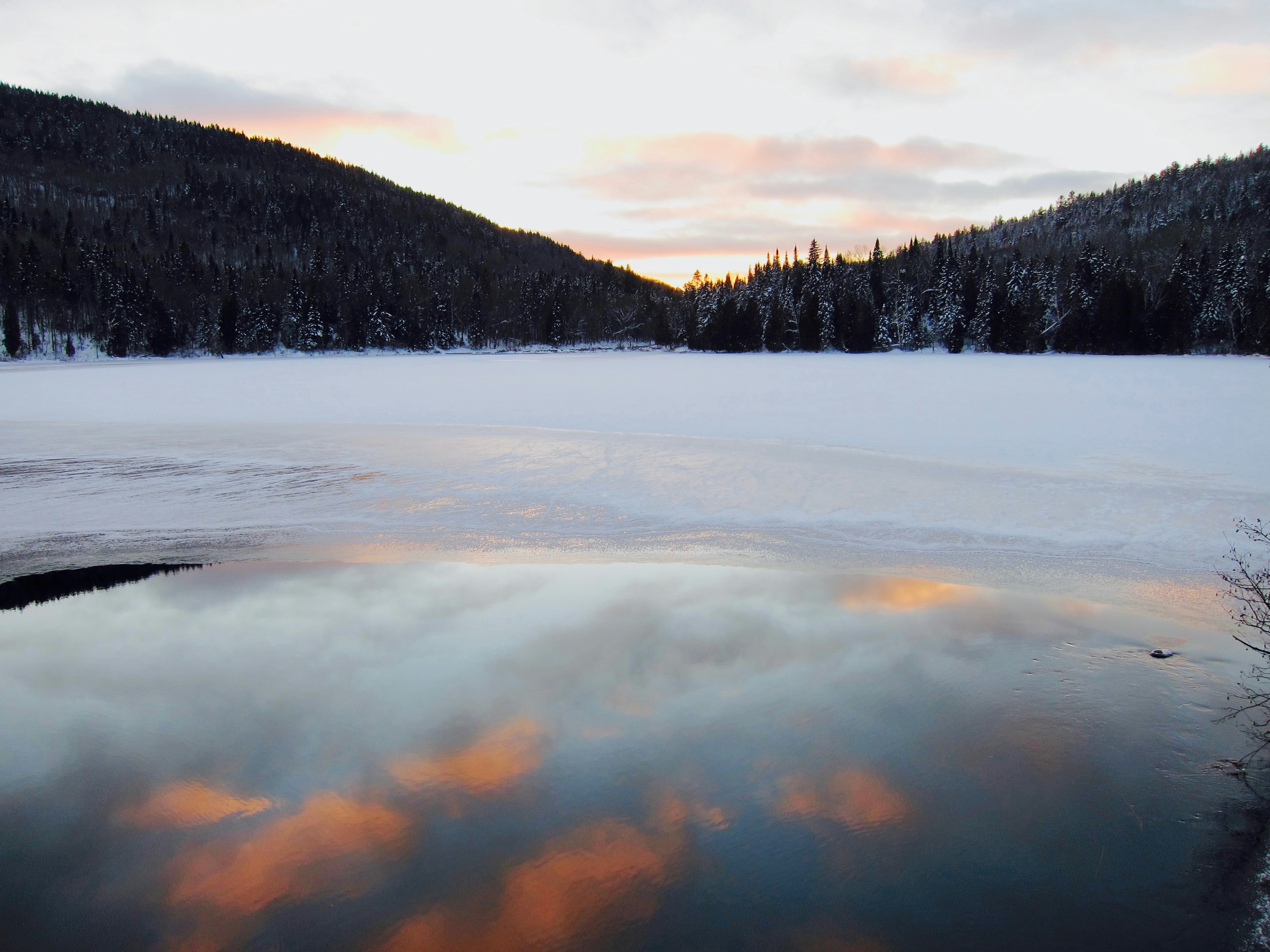 Free Unsplash photo from Alex Greenland