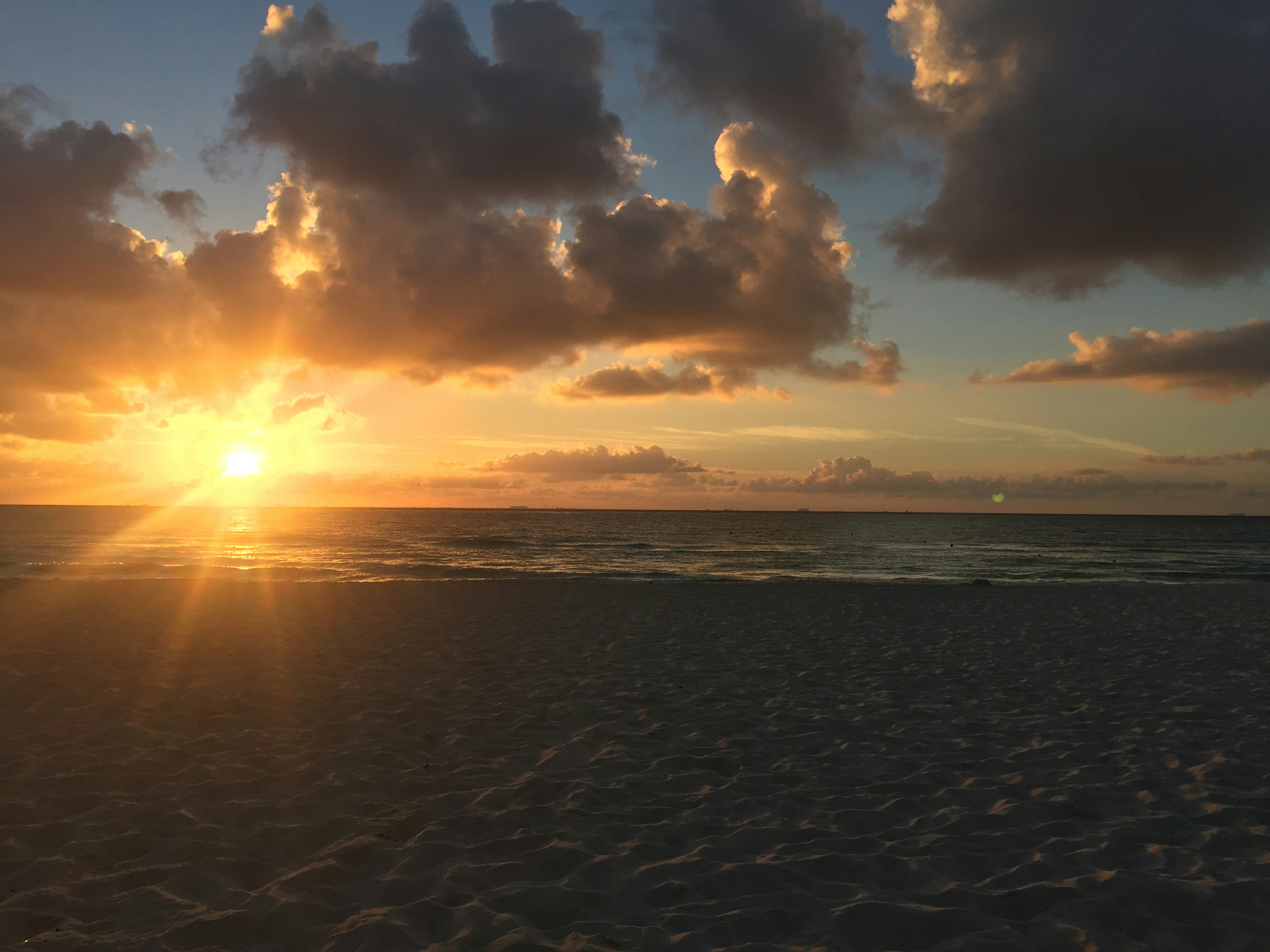 Free Unsplash photo from demian velasco