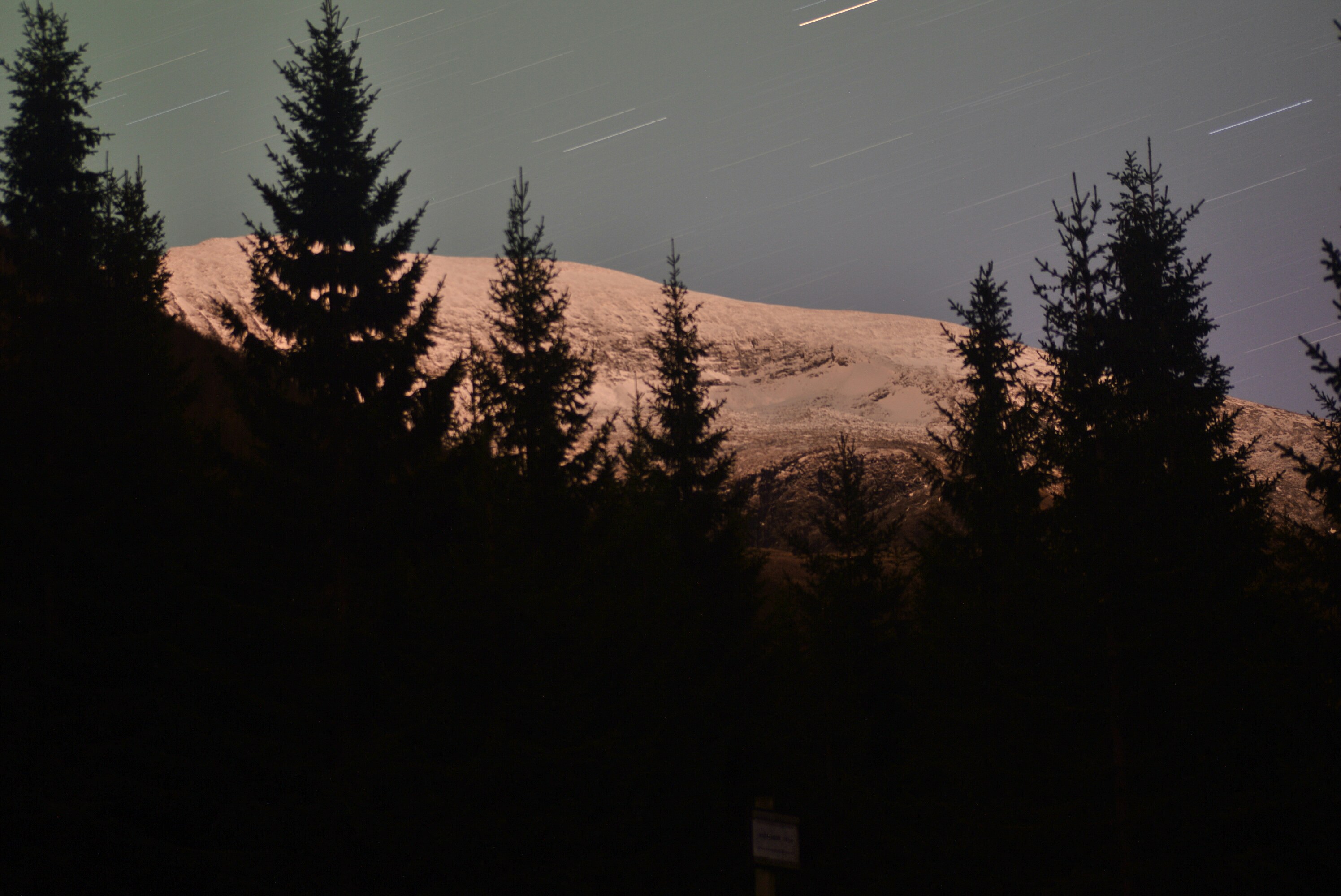 Free Unsplash photo from Christopher Aguilera