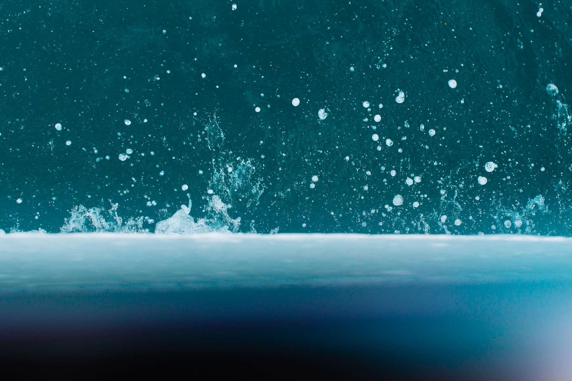 black and white bed linen