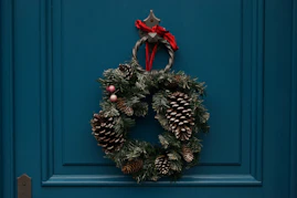 green and brown christmas wreath