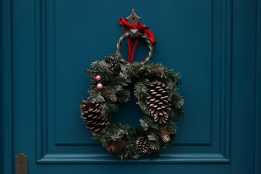Jingle All The Way To These Christmas-Themed Hotel Suites - Christm… — Jingle All The Way To These