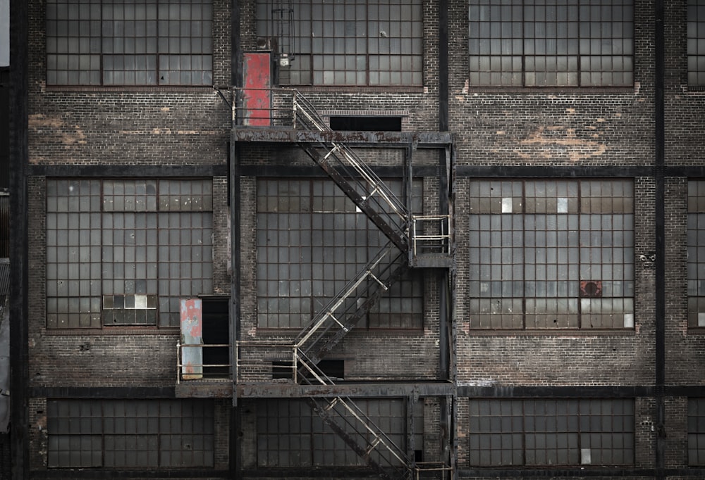 Photo de l’échelle de secours de l’immeuble