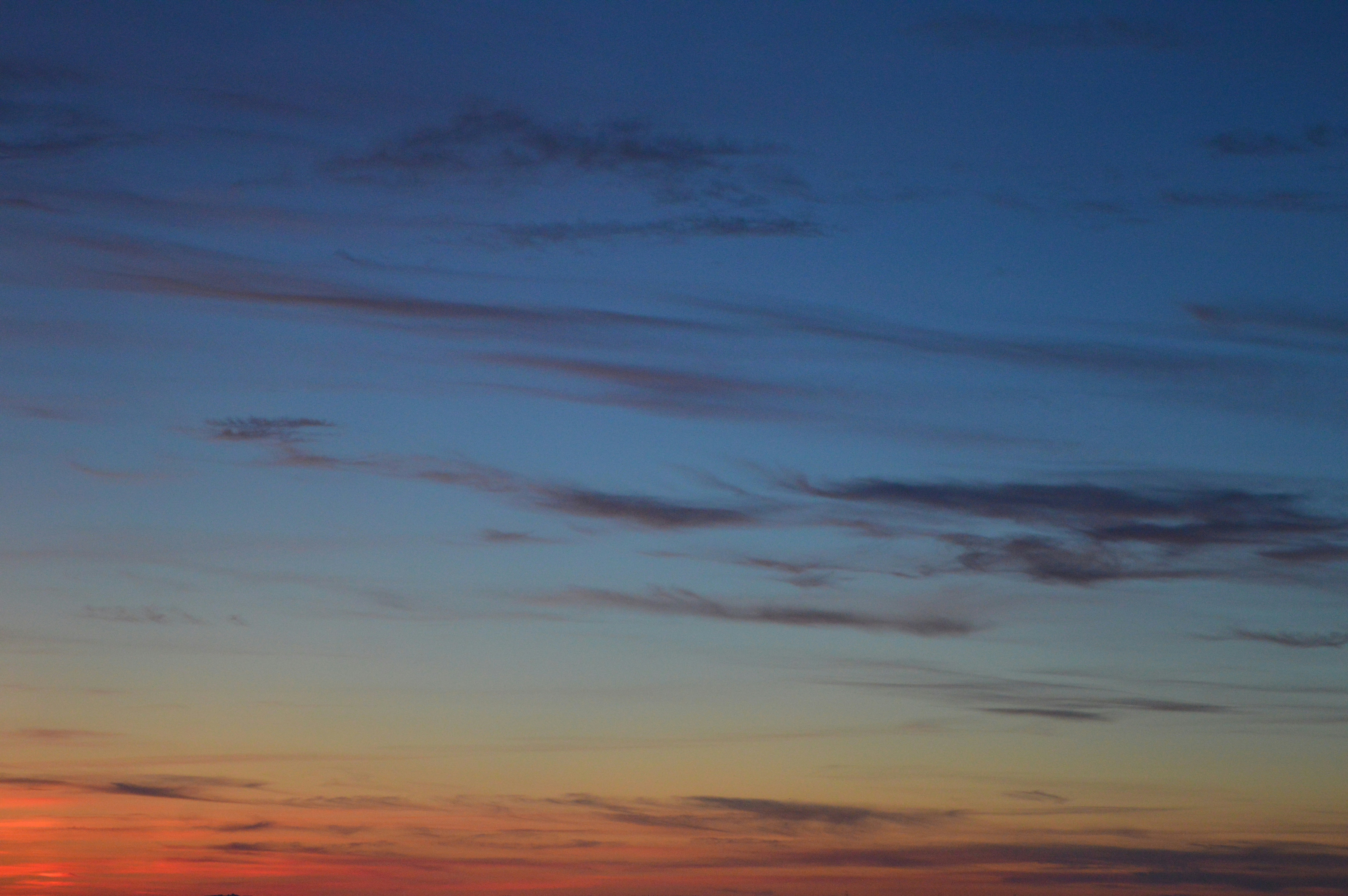 Free Unsplash photo from Gabriel Izgi