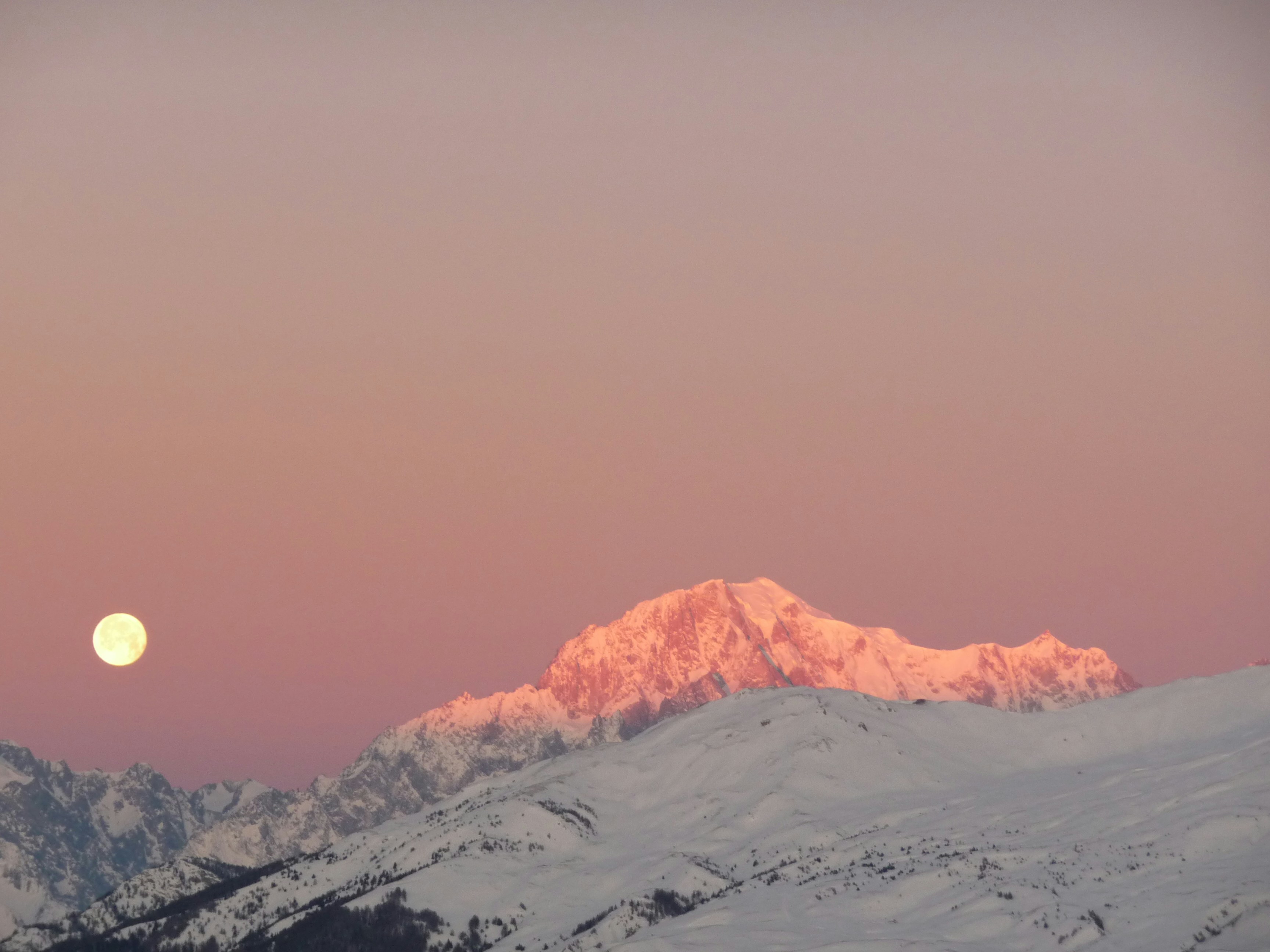 Free Unsplash photo from Helen Anderson