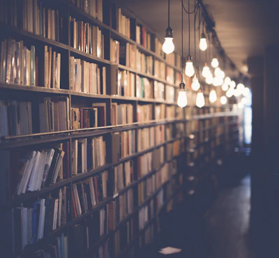 Suasana perpustakaan dan kegiatan literasi