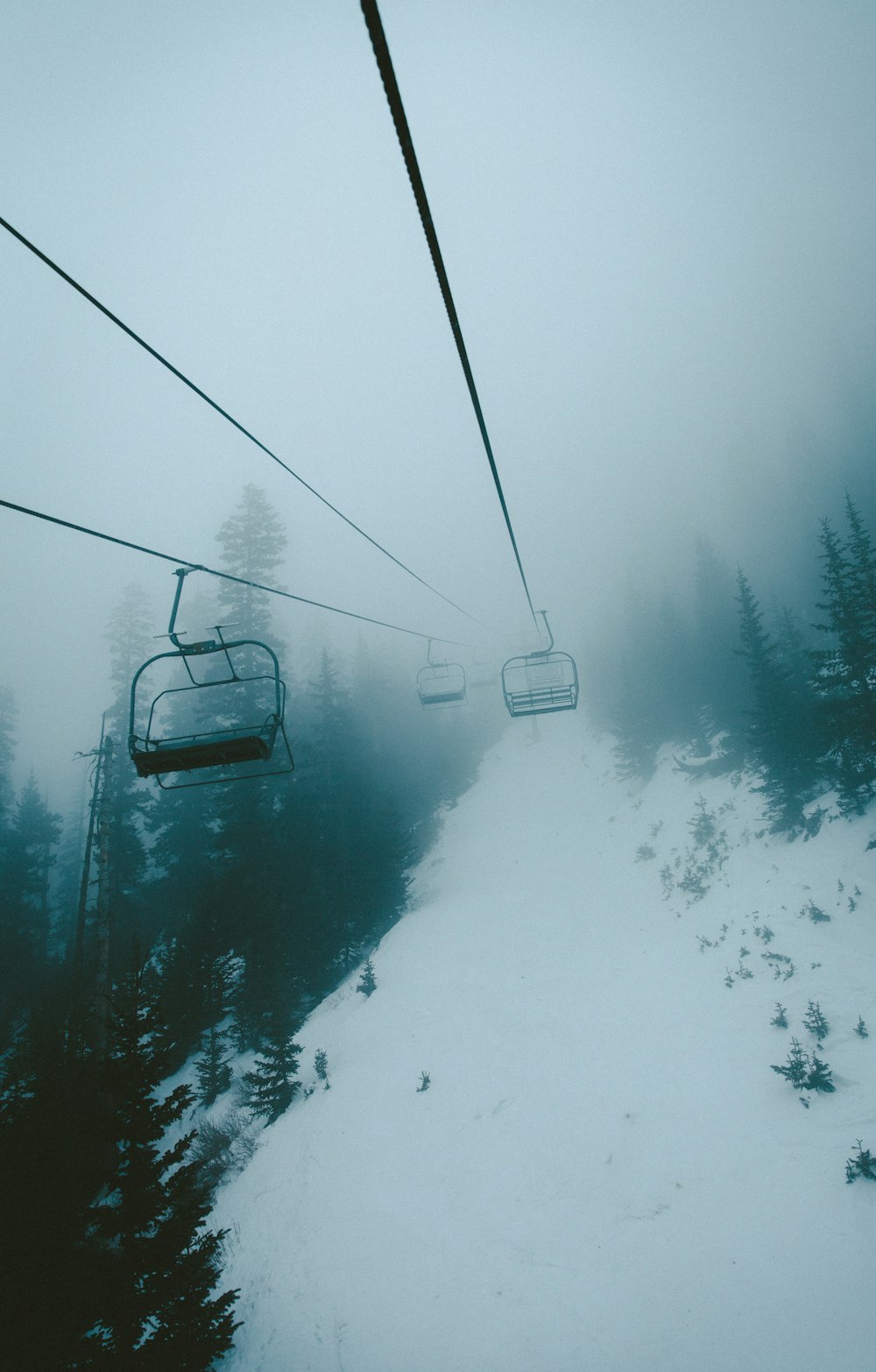 photography of cable cars during daytime