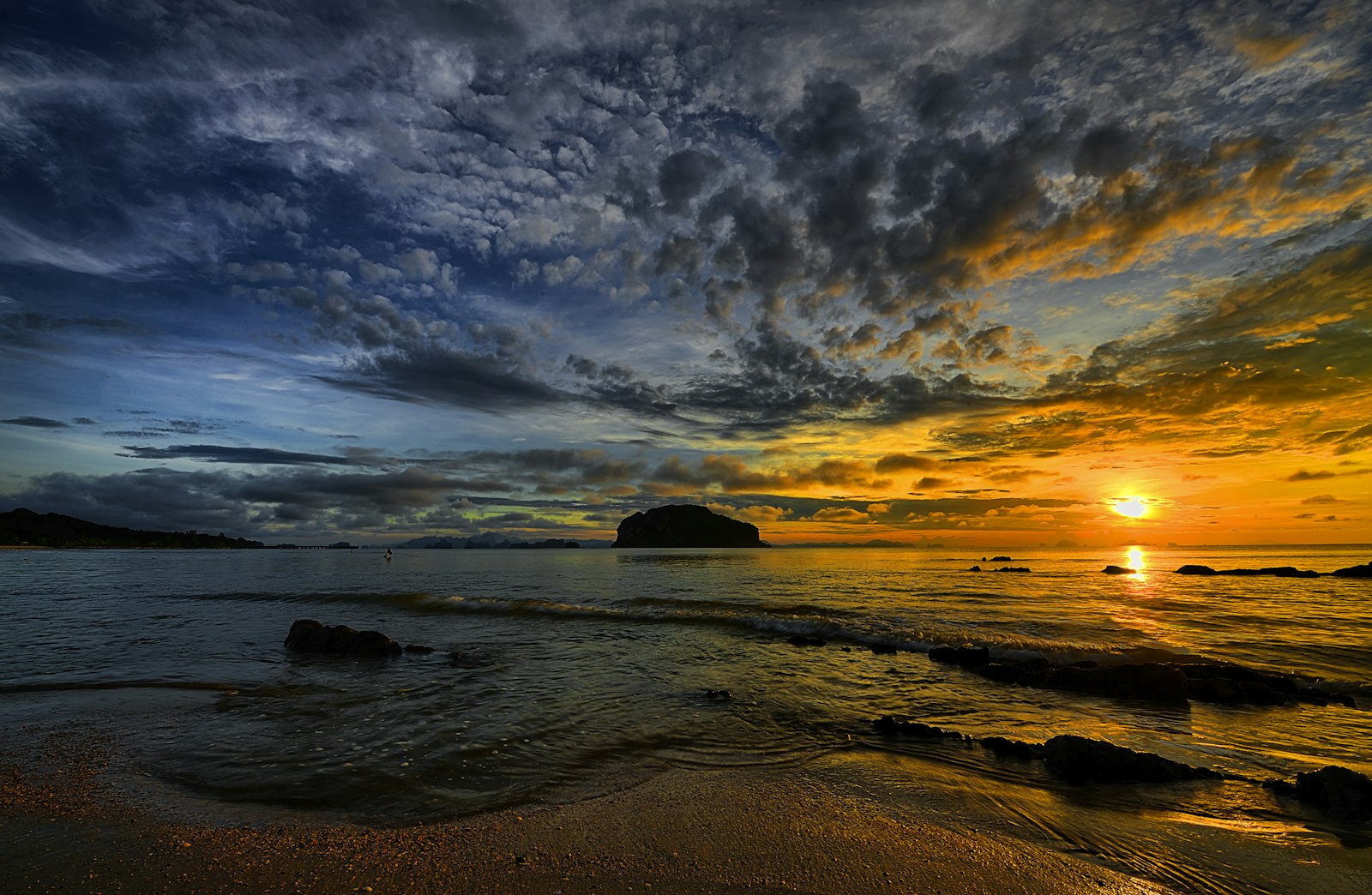 Nikon D700 sample photo. Sunset under beach photography