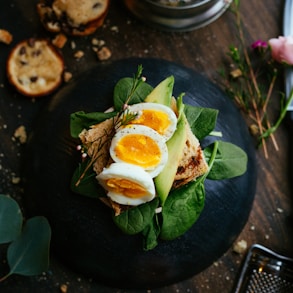 sandwich with boiled egg