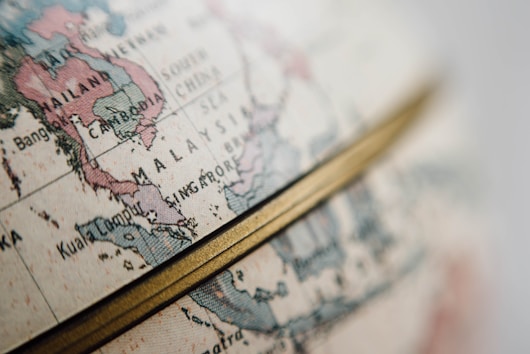 globo do mundo e a importância de falar inglês