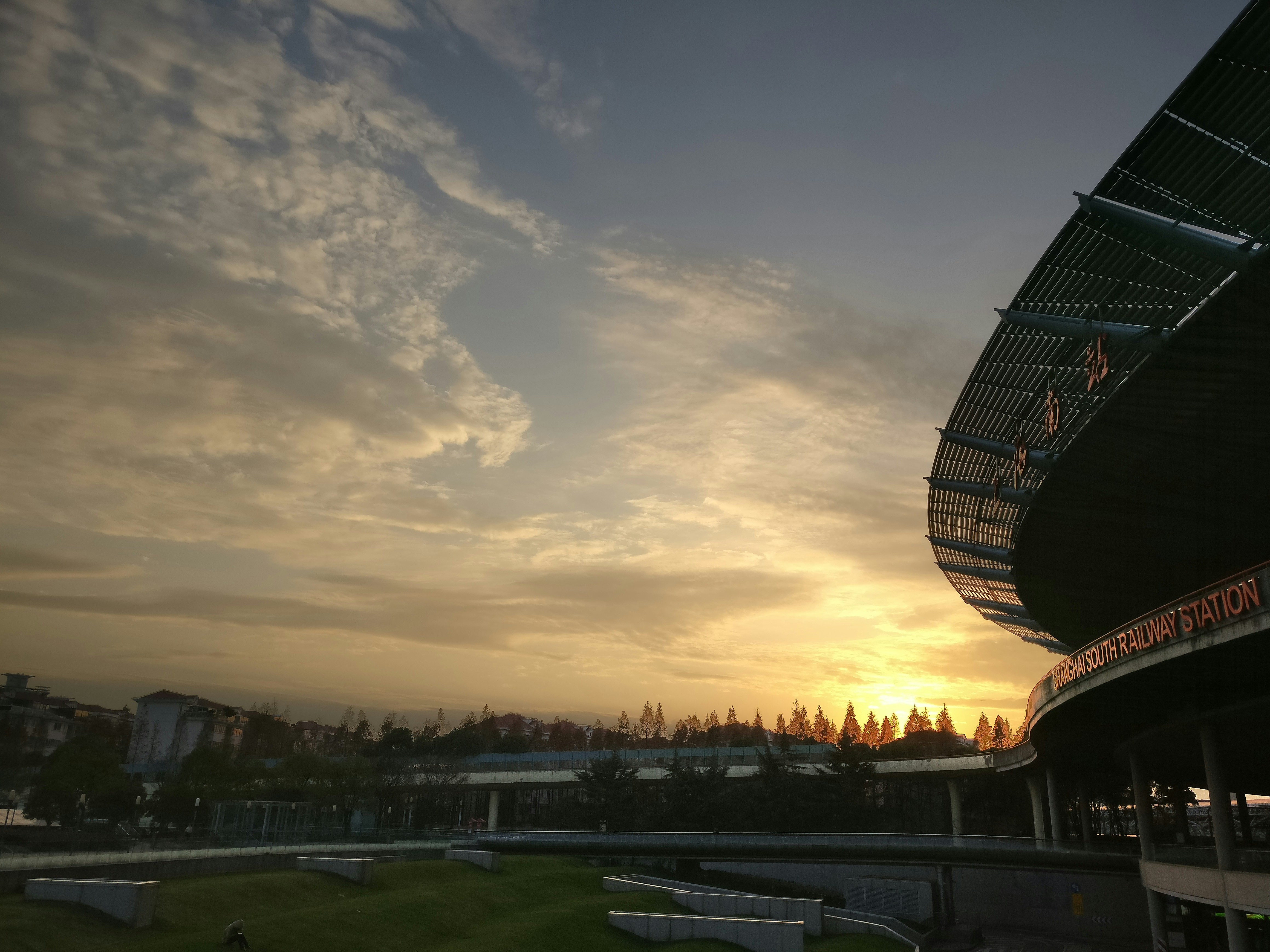 Free Unsplash photo from En Ouyang