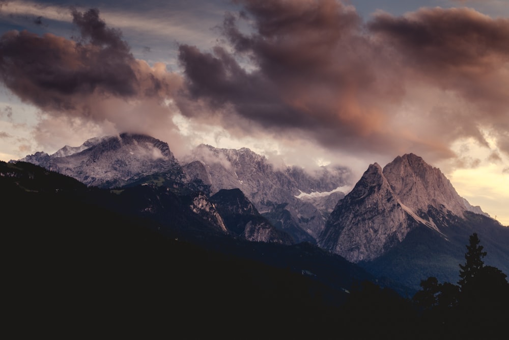 fotografia aerea di montagna