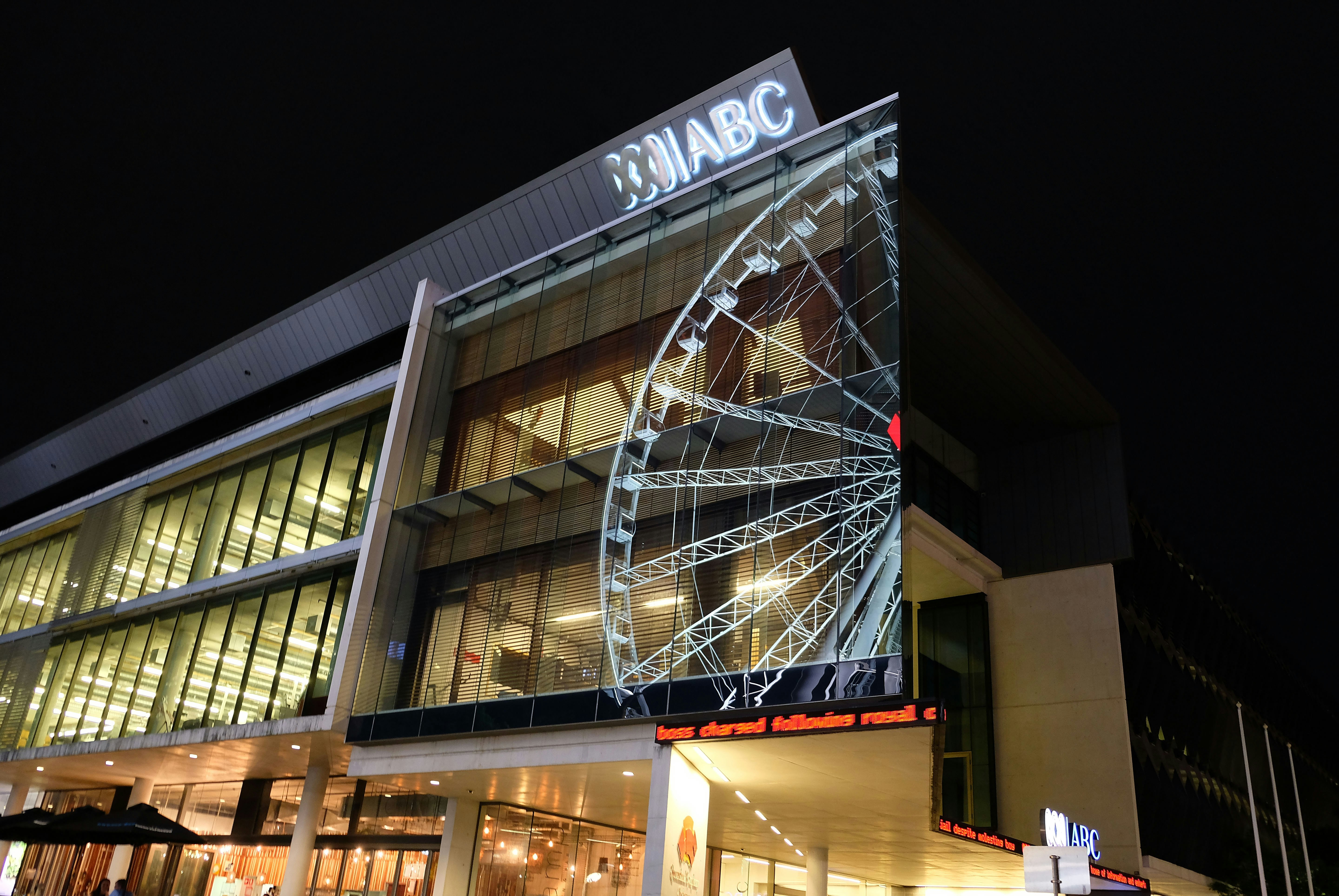 Free Unsplash photo from Laszlo Rem