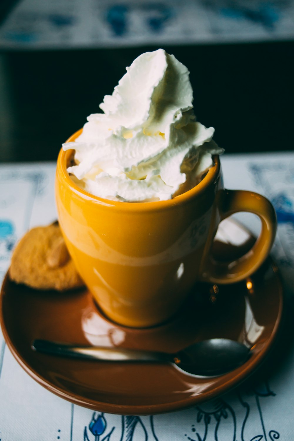 coffee latte on ceramic mug