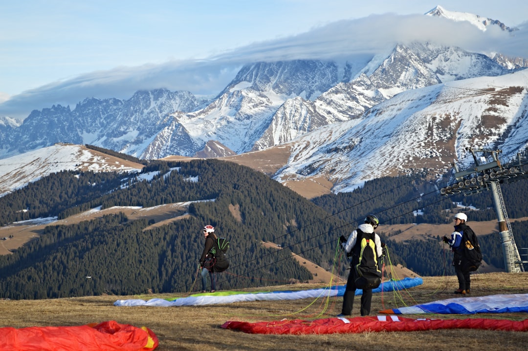 photo of Megève Paragliding near Chamonix