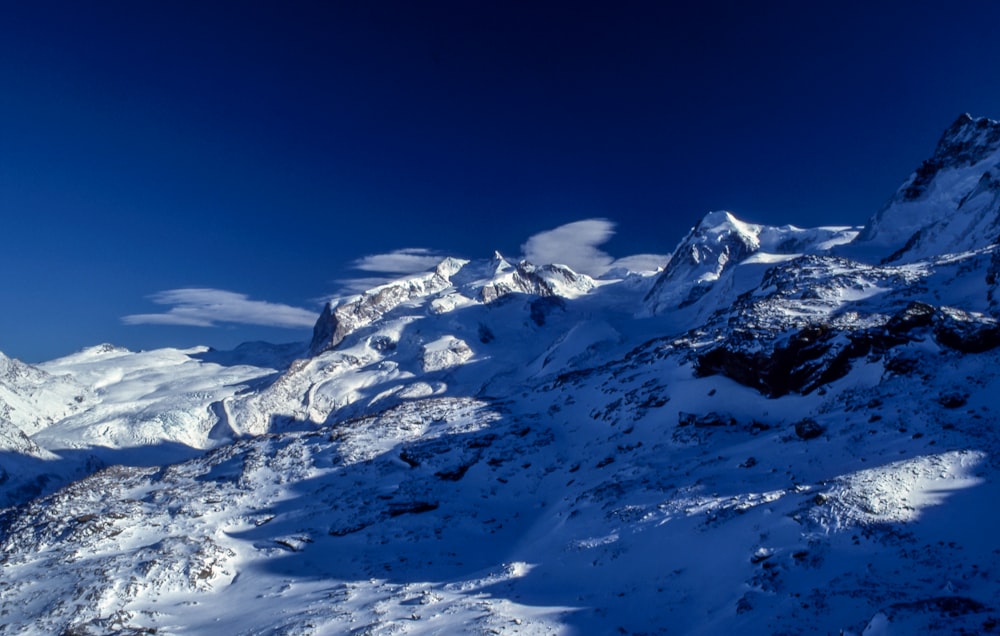 Photo de montagne glacée