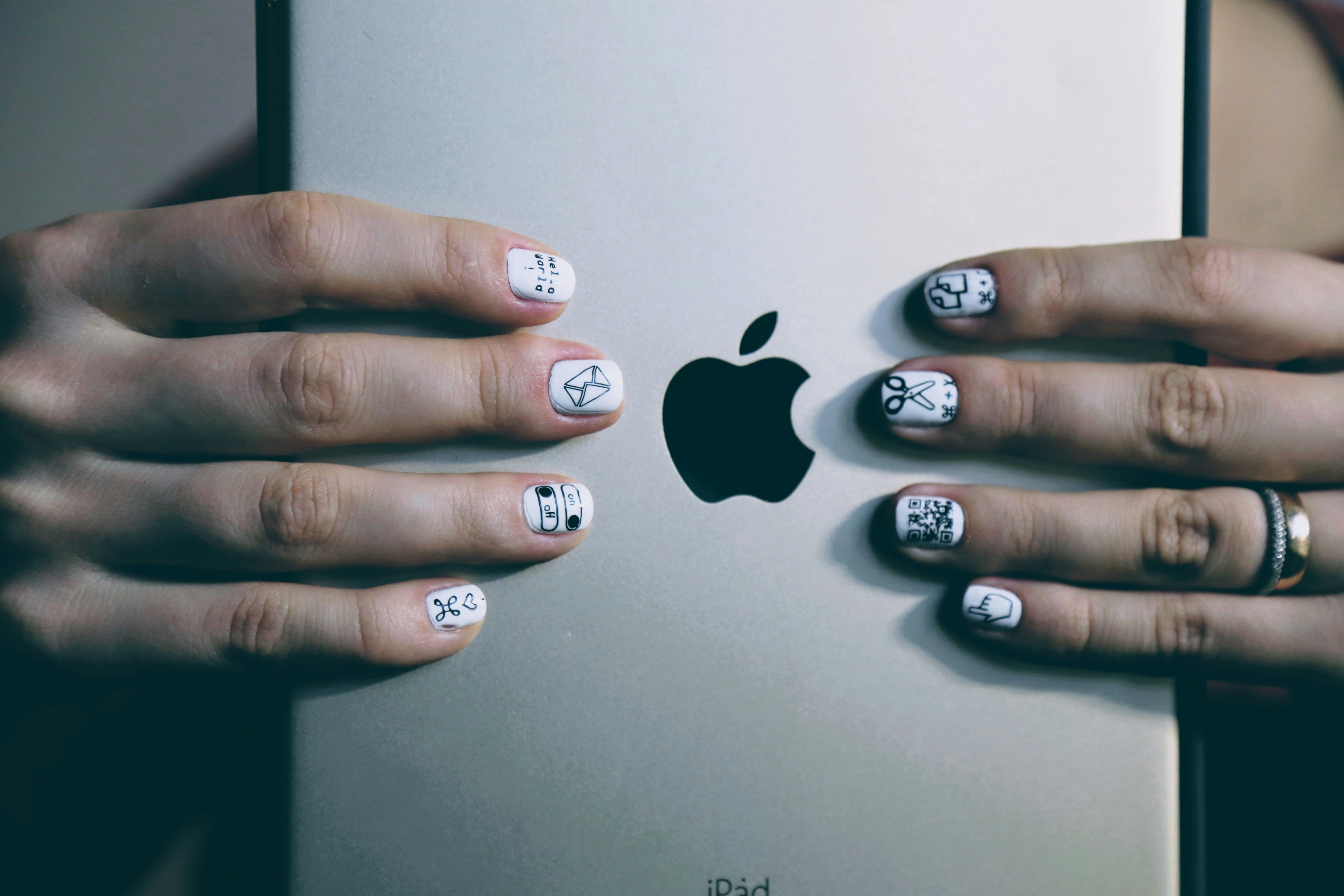 Free Unsplash photo from Yuliya Kovalyova