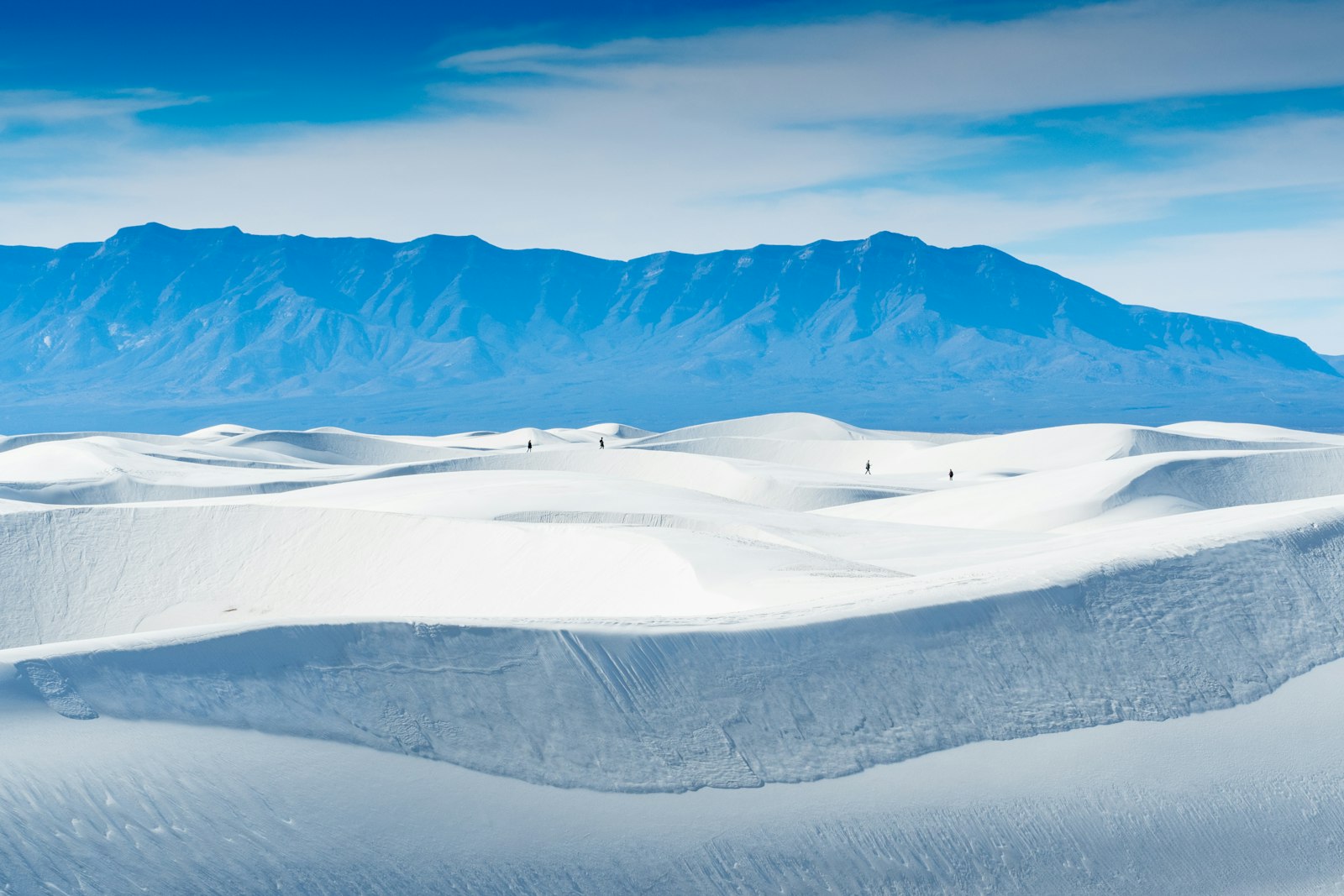 Olympus OM-D E-M5 II + Olympus M.Zuiko Digital ED 60mm F2.8 Macro sample photo. Photo of snow-covered mountain photography