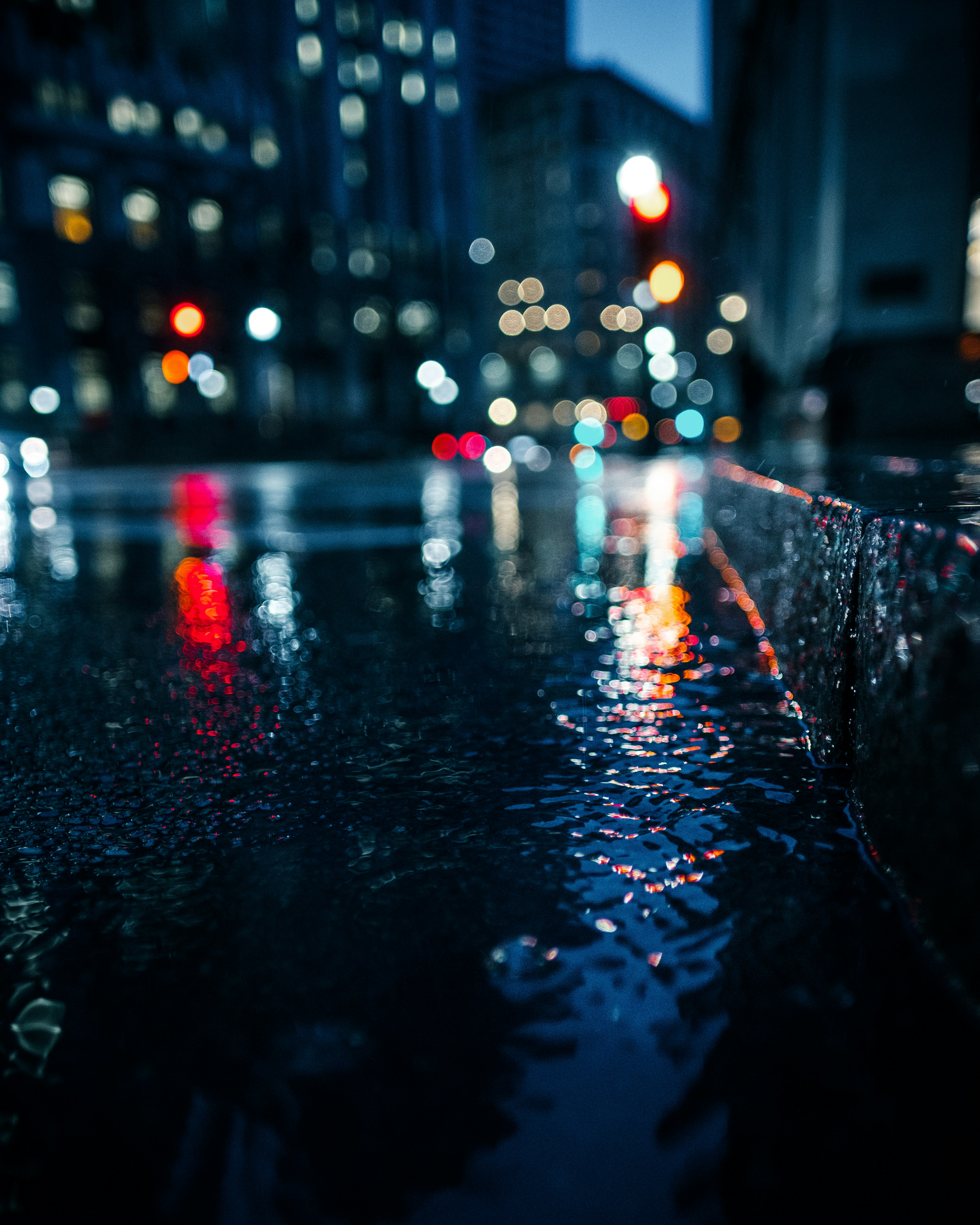 Wet city street night photo by Osman Rana (@osmanrana) on ... - 1000 x 1250 jpeg 204kB
