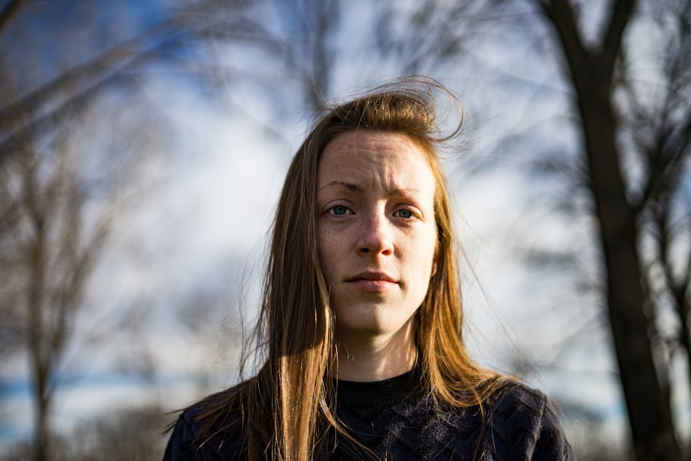 Photographie de mise au point peu profonde de femme