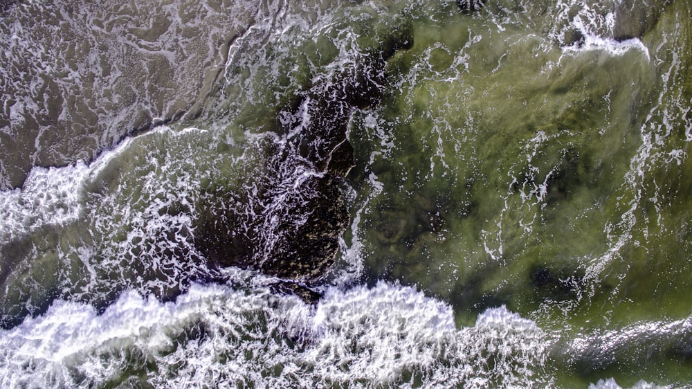 bird's-eye view photography of body of water