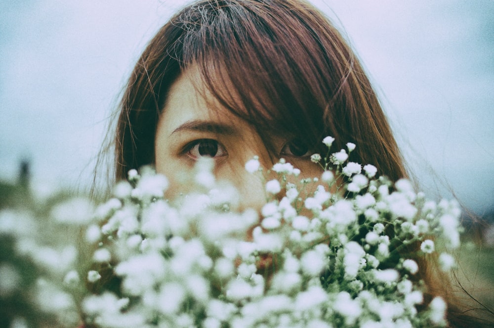 closeup photo of woman's face